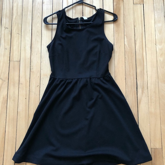 Black dress - Picture 1 of 1
